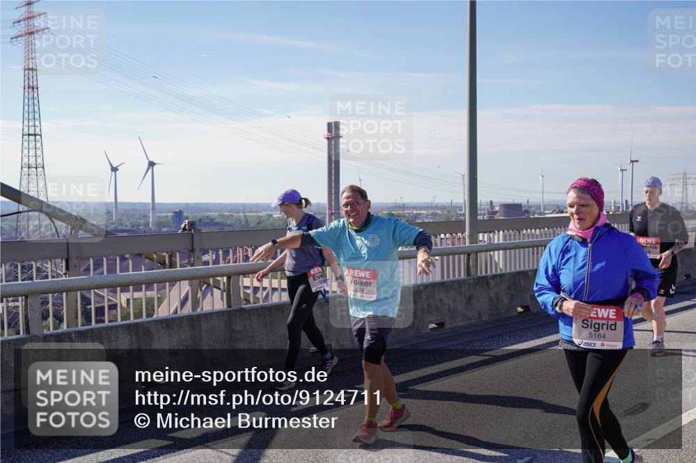 03.10.2025 - Köhlbrandbrückenlauf Michael Burmester http://msf.ph/oto/9124711 03.10.2025 13:07:55 Position 2 6528, 5184, 2 meine-sportfotos.de
