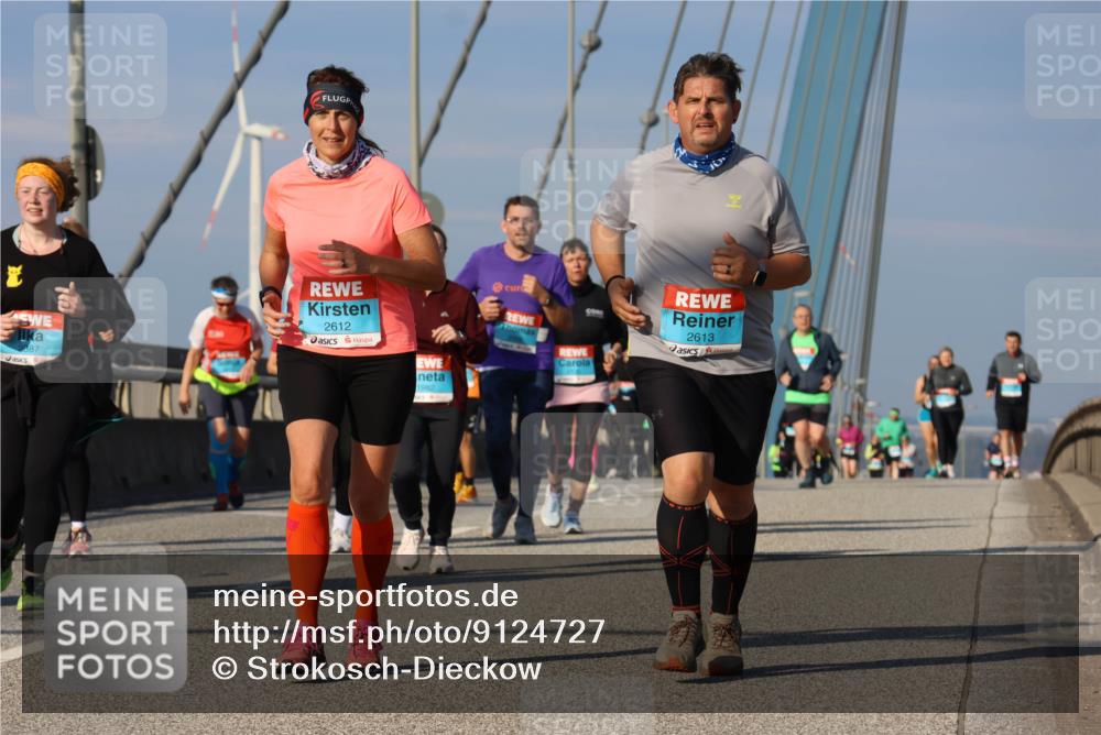 03.10.2025 - Köhlbrandbrückenlauf Strokosch-Dieckow http://msf.ph/oto/9124727 03.10.2025 10:05:58 Position 2 9687, 2612, 1982, 2613 meine-sportfotos.de