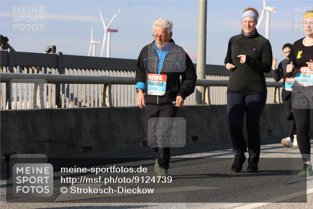 03.10.2025 - Köhlbrandbrückenlauf Strokosch-Dieckow http://msf.ph/oto/9124739 03.10.2025 10:06:01 Position 2 3096, 2887 meine-sportfotos.de