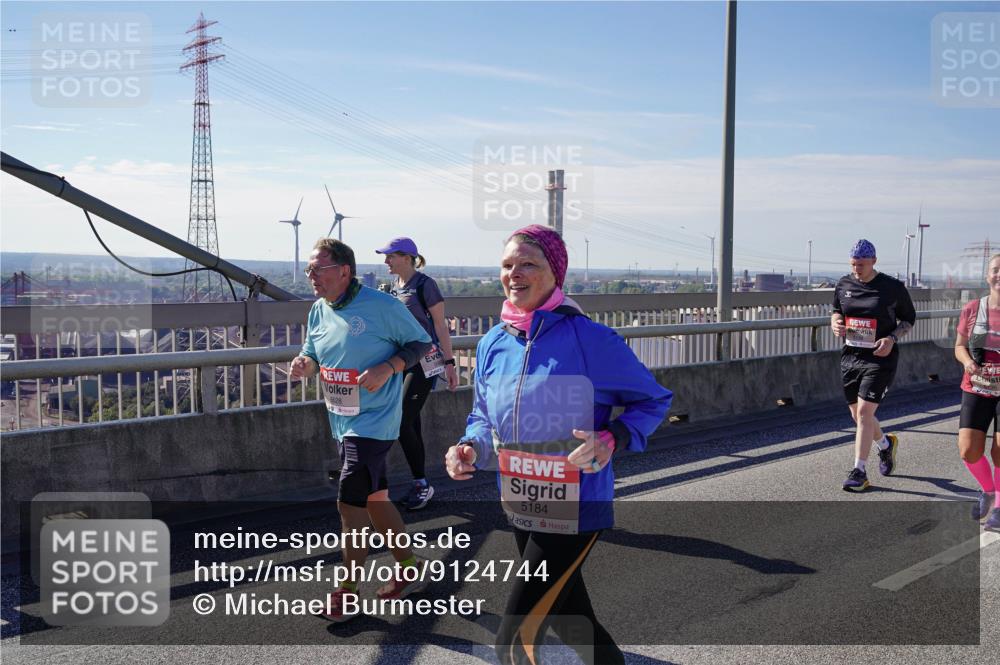 03.10.2025 - Köhlbrandbrückenlauf Michael Burmester http://msf.ph/oto/9124744 03.10.2025 13:07:56 Position 2 6528, 5184 meine-sportfotos.de