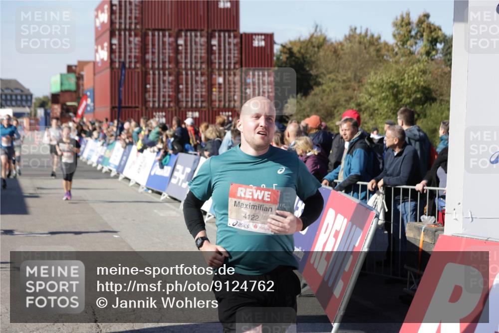 03.10.2025 - Köhlbrandbrückenlauf Jannik Wohlers http://msf.ph/oto/9124762 03.10.2025 13:06:34 Ziel 4015, 4026, 4122, 4124, 4151, 4312, 4396, 4405, 4550, 4658, 4659, 5563, 5798, 5970, 6061, 6193, 6256 meine-sportfotos.de