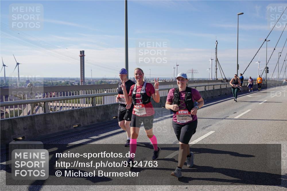 03.10.2025 - Köhlbrandbrückenlauf Michael Burmester http://msf.ph/oto/9124763 03.10.2025 13:07:57 Position 2 6134 meine-sportfotos.de