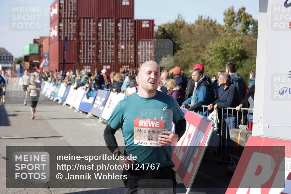 03.10.2025 - Köhlbrandbrückenlauf Jannik Wohlers http://msf.ph/oto/9124767 03.10.2025 13:06:34 Ziel 4015, 4026, 4122, 4124, 4151, 4312, 4396, 4405, 4550, 4658, 4659, 5563, 5798, 5970, 6061, 6193, 6256 meine-sportfotos.de