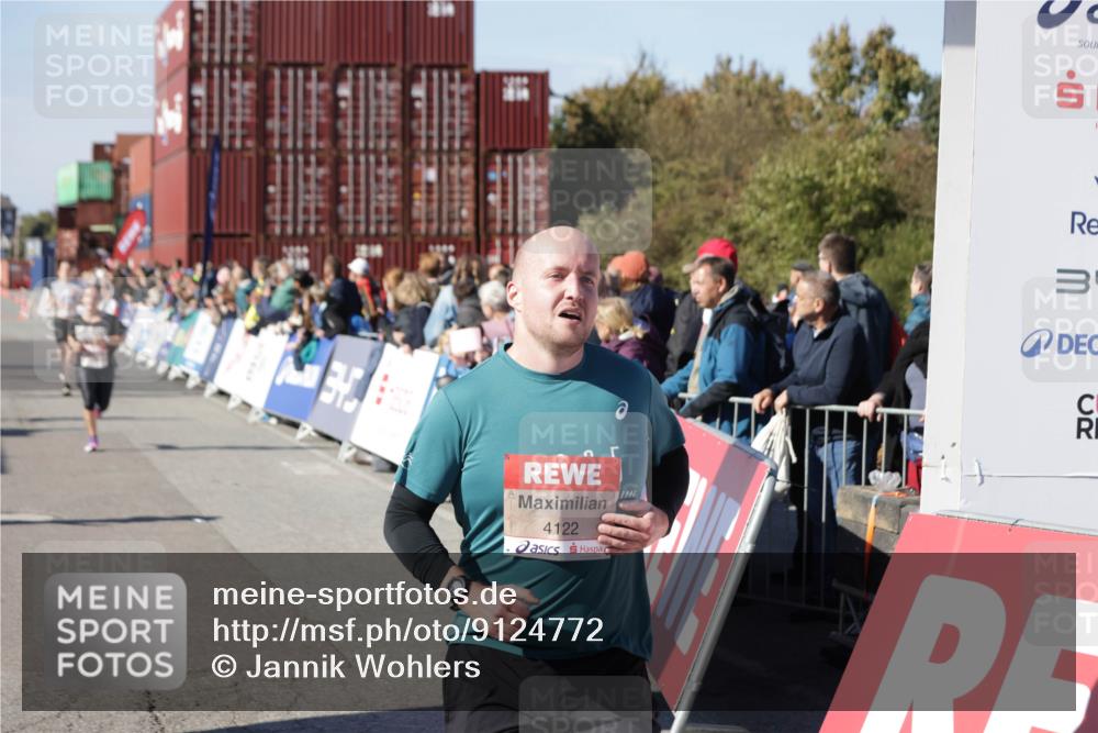 03.10.2025 - Köhlbrandbrückenlauf Jannik Wohlers http://msf.ph/oto/9124772 03.10.2025 13:06:34 Ziel 4015, 4026, 4122, 4124, 4151, 4312, 4396, 4405, 4550, 4658, 4659, 5563, 5798, 5970, 6061, 6193, 6256 meine-sportfotos.de
