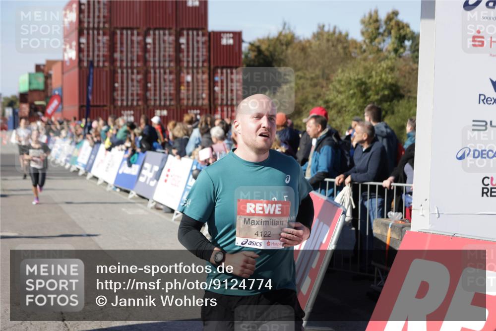 03.10.2025 - Köhlbrandbrückenlauf Jannik Wohlers http://msf.ph/oto/9124774 03.10.2025 13:06:34 Ziel 4015, 4026, 4122, 4124, 4151, 4312, 4396, 4405, 4550, 4658, 4659, 5563, 5798, 5970, 6061, 6193, 6256 meine-sportfotos.de