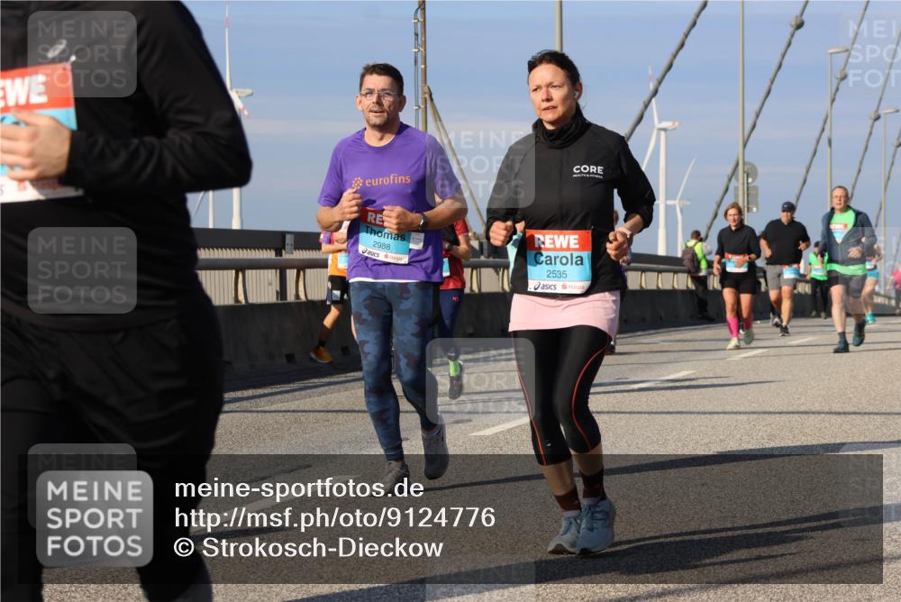 03.10.2025 - Köhlbrandbrückenlauf Strokosch-Dieckow http://msf.ph/oto/9124776 03.10.2025 10:06:07 Position 2 2988, 2535 meine-sportfotos.de