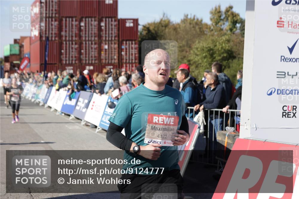 03.10.2025 - Köhlbrandbrückenlauf Jannik Wohlers http://msf.ph/oto/9124777 03.10.2025 13:06:34 Ziel 4015, 4026, 4122, 4124, 4151, 4312, 4396, 4405, 4550, 4658, 4659, 5563, 5798, 5970, 6061, 6193, 6256 meine-sportfotos.de