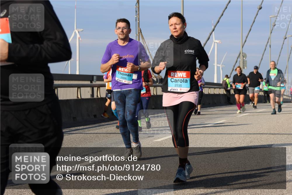 03.10.2025 - Köhlbrandbrückenlauf Strokosch-Dieckow http://msf.ph/oto/9124780 03.10.2025 10:06:07 Position 2 2988, 2535 meine-sportfotos.de