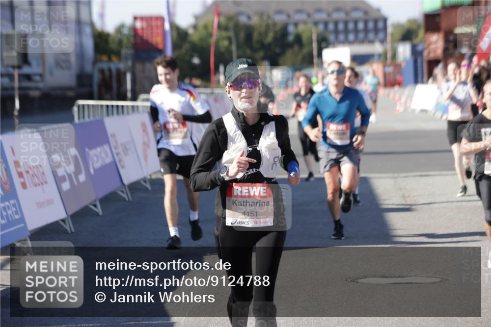 03.10.2025 - Köhlbrandbrückenlauf Jannik Wohlers http://msf.ph/oto/9124788 03.10.2025 13:06:35 Ziel 4015, 4026, 4122, 4124, 4151, 4312, 4396, 4405, 4658, 4659, 5563, 5798, 6061, 6256, 6721 meine-sportfotos.de