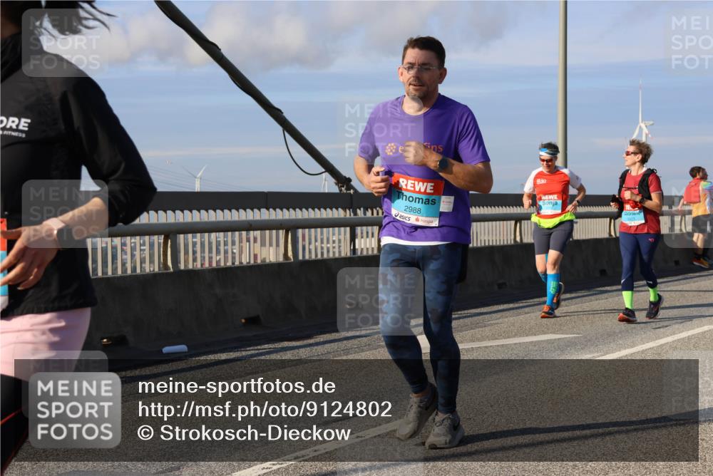 03.10.2025 - Köhlbrandbrückenlauf Strokosch-Dieckow http://msf.ph/oto/9124802 03.10.2025 10:06:09 Position 2 2988, 3413 meine-sportfotos.de