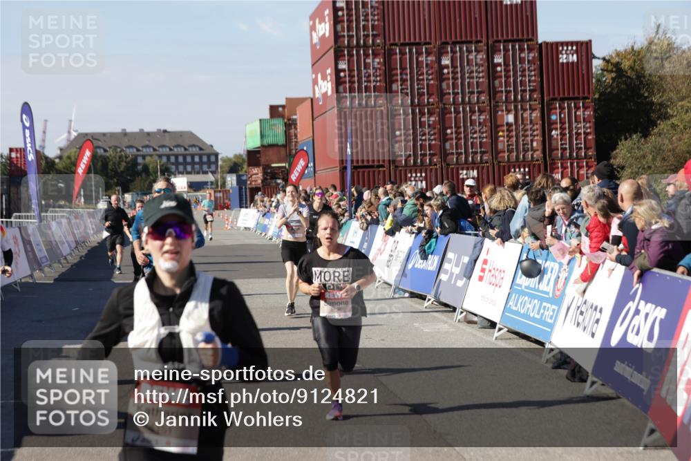 03.10.2025 - Köhlbrandbrückenlauf Jannik Wohlers http://msf.ph/oto/9124821 03.10.2025 13:06:36 Ziel 4015, 4026, 4122, 4124, 4151, 4312, 4396, 4405, 4658, 4659, 5563, 5798, 6061, 6256, 6721 meine-sportfotos.de
