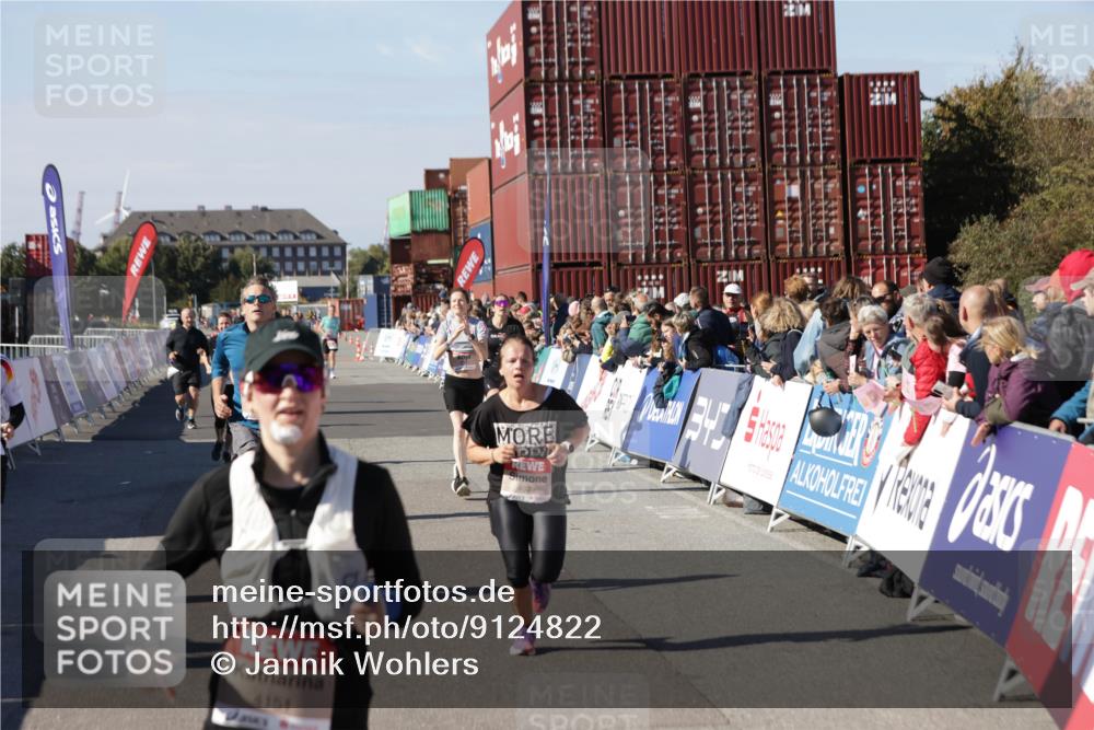 03.10.2025 - Köhlbrandbrückenlauf Jannik Wohlers http://msf.ph/oto/9124822 03.10.2025 13:06:36 Ziel 4015, 4026, 4122, 4124, 4151, 4312, 4396, 4405, 4658, 4659, 5563, 5798, 6061, 6256, 6721 meine-sportfotos.de