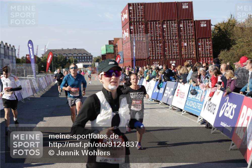 03.10.2025 - Köhlbrandbrückenlauf Jannik Wohlers http://msf.ph/oto/9124837 03.10.2025 13:06:37 Ziel 4015, 4026, 4122, 4151, 4312, 4396, 4405, 4658, 4659, 5798, 5971, 6061, 6256, 6721 meine-sportfotos.de