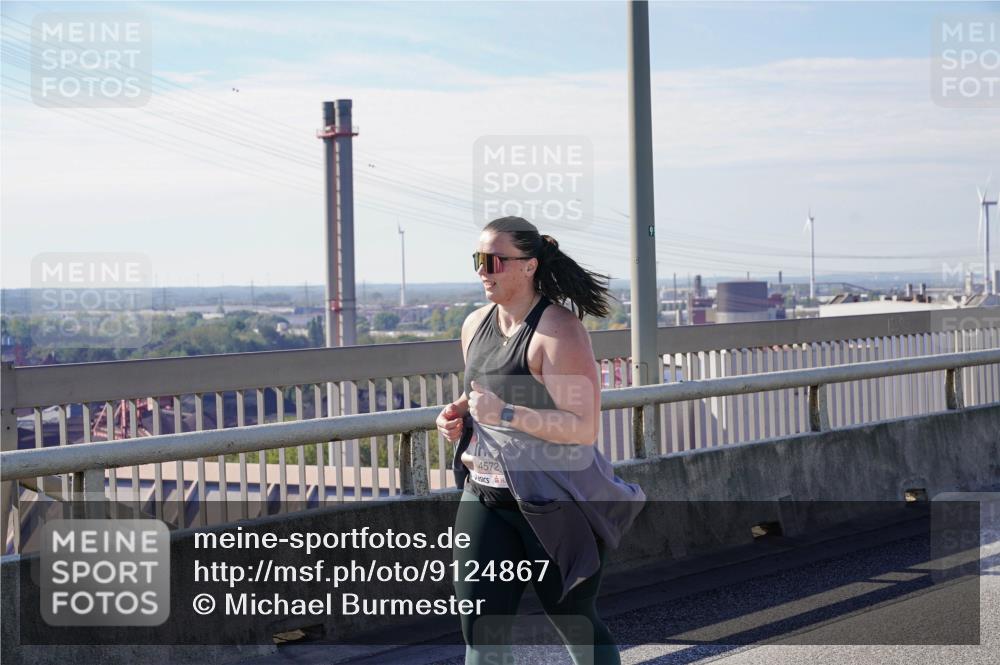 03.10.2025 - Köhlbrandbrückenlauf Michael Burmester http://msf.ph/oto/9124867 03.10.2025 13:08:02 Position 2 4572 meine-sportfotos.de