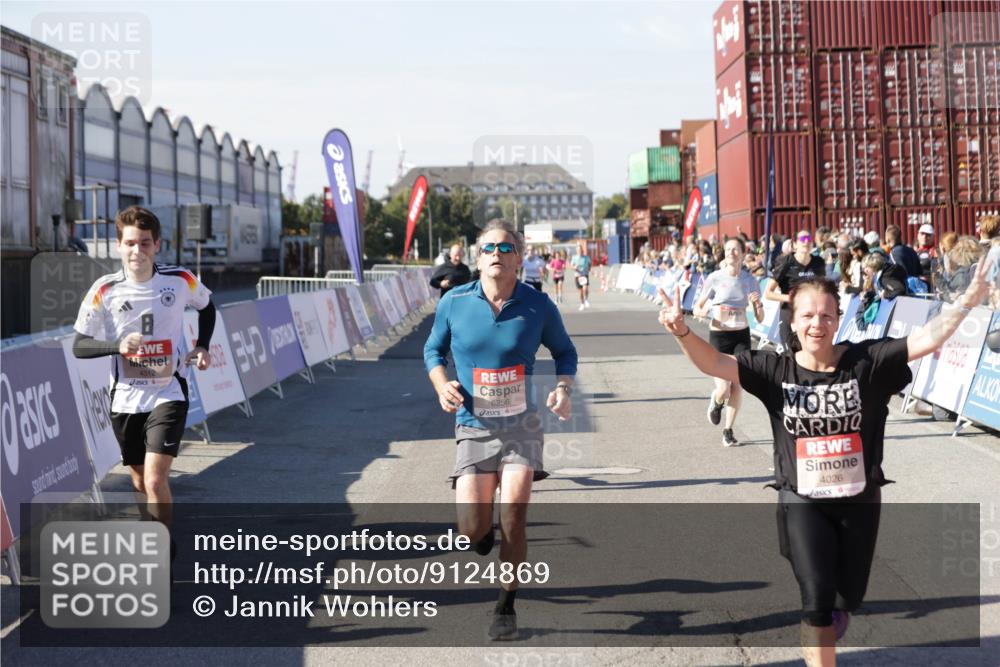 03.10.2025 - Köhlbrandbrückenlauf Jannik Wohlers http://msf.ph/oto/9124869 03.10.2025 13:06:38 Ziel 4015, 4026, 4122, 4151, 4312, 4396, 4405, 4658, 5798, 5971, 6061, 6256, 6721 meine-sportfotos.de