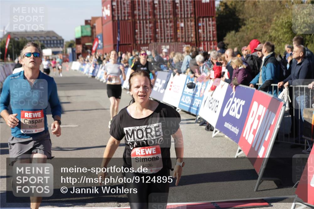 03.10.2025 - Köhlbrandbrückenlauf Jannik Wohlers http://msf.ph/oto/9124895 03.10.2025 13:06:38 Ziel 4015, 4026, 4122, 4151, 4312, 4396, 4405, 4658, 5798, 5971, 6061, 6256, 6721 meine-sportfotos.de