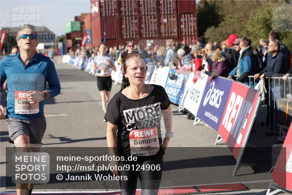 03.10.2025 - Köhlbrandbrückenlauf Jannik Wohlers http://msf.ph/oto/9124906 03.10.2025 13:06:39 Ziel 4015, 4026, 4122, 4151, 4312, 4396, 4405, 5798, 5971, 6061, 6256, 6721 meine-sportfotos.de