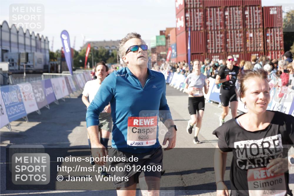 03.10.2025 - Köhlbrandbrückenlauf Jannik Wohlers http://msf.ph/oto/9124908 03.10.2025 13:06:39 Ziel 4015, 4026, 4122, 4151, 4312, 4396, 4405, 5798, 5971, 6061, 6256, 6721 meine-sportfotos.de