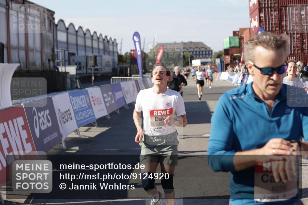 03.10.2025 - Köhlbrandbrückenlauf Jannik Wohlers http://msf.ph/oto/9124920 03.10.2025 13:06:40 Ziel 4015, 4026, 4122, 4151, 4312, 4396, 4405, 5798, 5971, 6061, 6089, 6256, 6721 meine-sportfotos.de