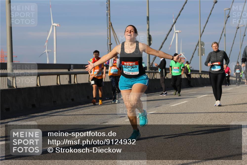 03.10.2025 - Köhlbrandbrückenlauf Strokosch-Dieckow http://msf.ph/oto/9124932 03.10.2025 10:06:21 Position 2 2261 meine-sportfotos.de