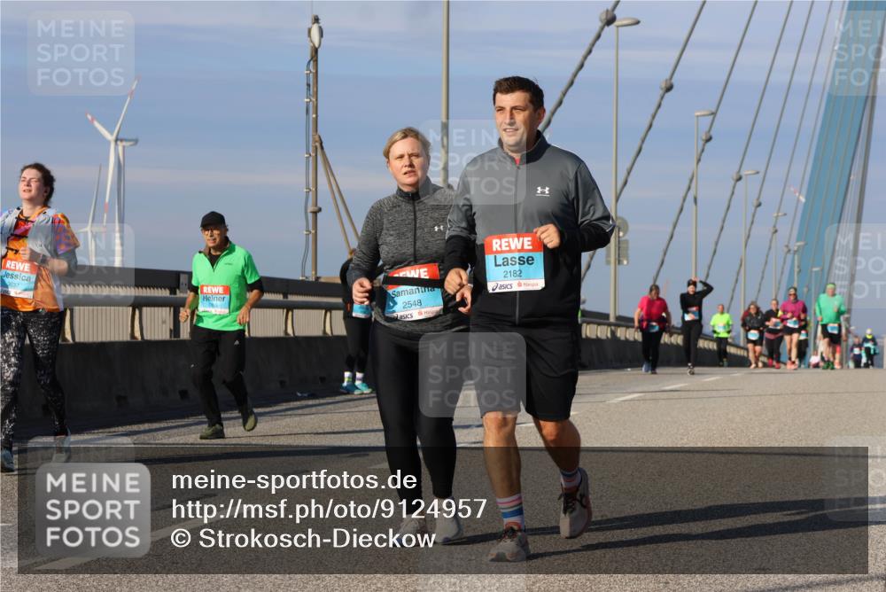03.10.2025 - Köhlbrandbrückenlauf Strokosch-Dieckow http://msf.ph/oto/9124957 03.10.2025 10:06:26 Position 2 3637, 2463, 2548, 2182 meine-sportfotos.de