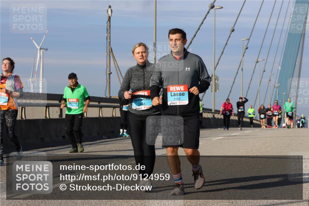03.10.2025 - Köhlbrandbrückenlauf Strokosch-Dieckow http://msf.ph/oto/9124959 03.10.2025 10:06:26 Position 2 23, 2548, 2182 meine-sportfotos.de