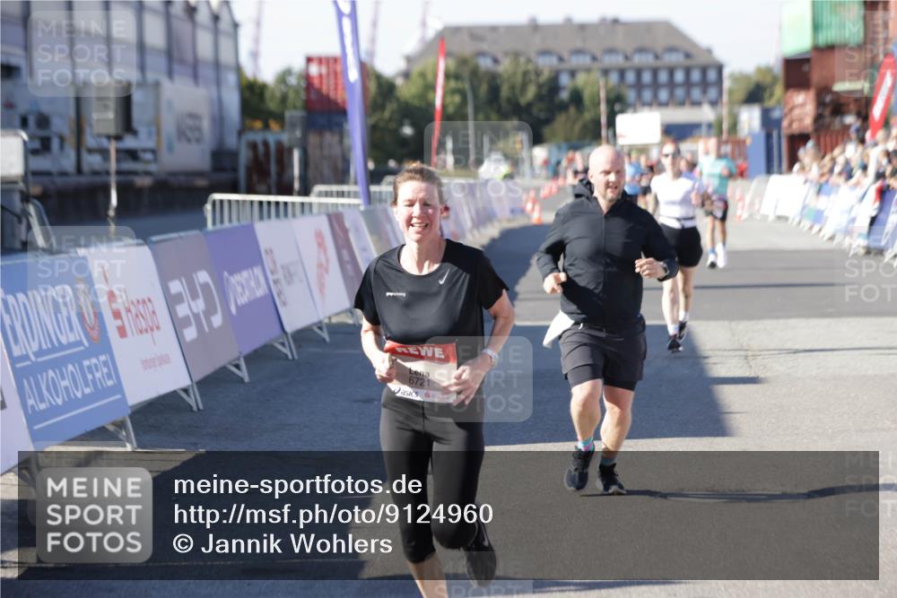 03.10.2025 - Köhlbrandbrückenlauf Jannik Wohlers http://msf.ph/oto/9124960 03.10.2025 13:06:41 Ziel 4015, 4026, 4122, 4151, 4312, 4405, 5798, 5971, 6061, 6089, 6256, 6721 meine-sportfotos.de