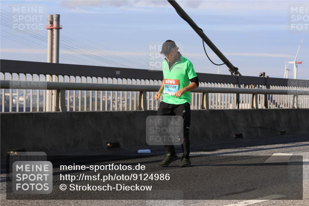 03.10.2025 - Köhlbrandbrückenlauf Strokosch-Dieckow http://msf.ph/oto/9124986 03.10.2025 10:06:31 Position 2 5100, 2453 meine-sportfotos.de