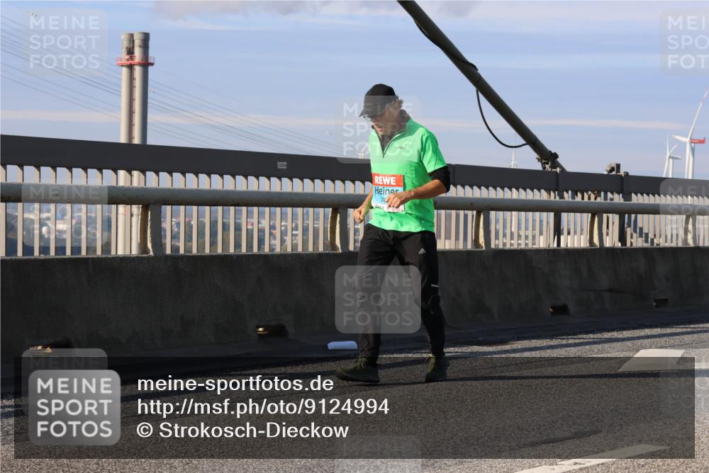 03.10.2025 - Köhlbrandbrückenlauf Strokosch-Dieckow http://msf.ph/oto/9124994 03.10.2025 10:06:31 Position 2 24 meine-sportfotos.de