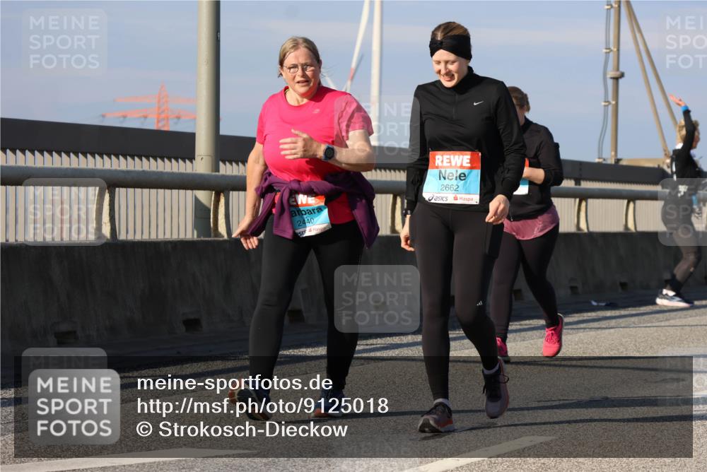 03.10.2025 - Köhlbrandbrückenlauf Strokosch-Dieckow http://msf.ph/oto/9125018 03.10.2025 10:06:44 Position 2 2440, 2662 meine-sportfotos.de
