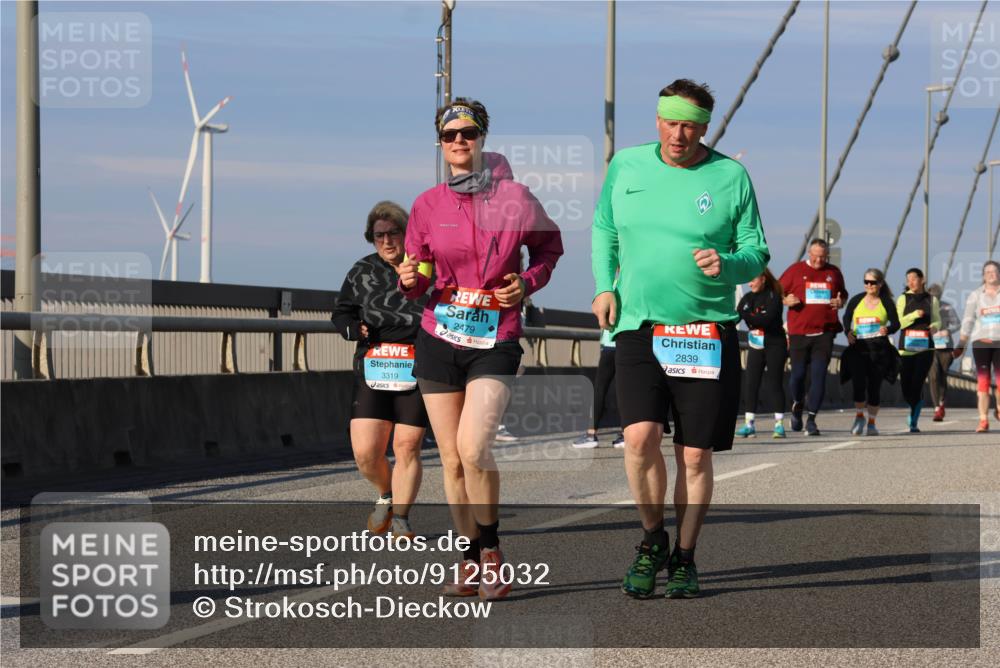 03.10.2025 - Köhlbrandbrückenlauf Strokosch-Dieckow http://msf.ph/oto/9125032 03.10.2025 10:06:48 Position 2 3319, 2479, 2839 meine-sportfotos.de