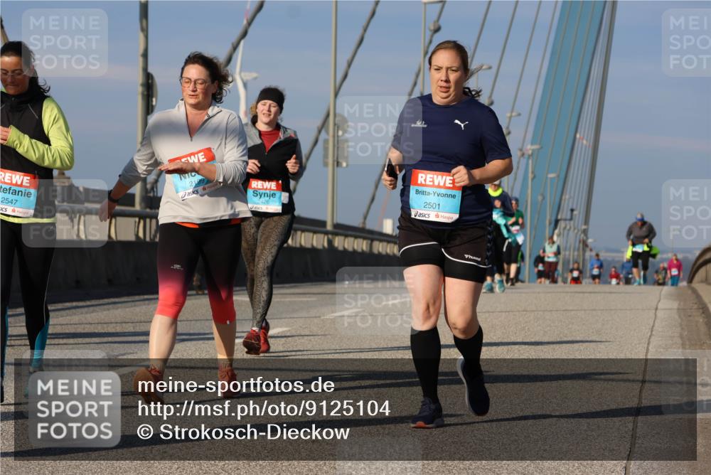 03.10.2025 - Köhlbrandbrückenlauf Strokosch-Dieckow http://msf.ph/oto/9125104 03.10.2025 10:06:59 Position 2 2547, 2199, 2426, 2501 meine-sportfotos.de