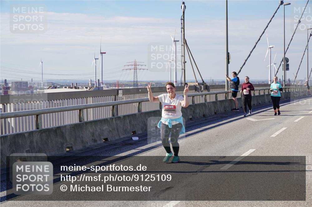 03.10.2025 - Köhlbrandbrückenlauf Michael Burmester http://msf.ph/oto/9125109 03.10.2025 13:08:28 Position 2 5015 meine-sportfotos.de