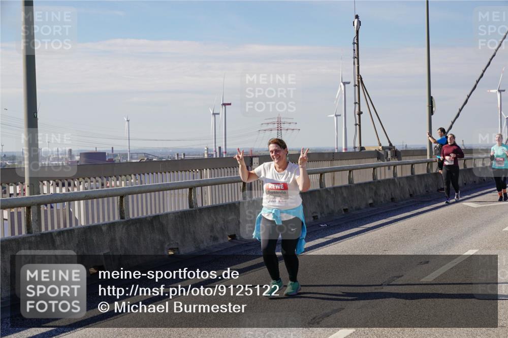 03.10.2025 - Köhlbrandbrückenlauf Michael Burmester http://msf.ph/oto/9125122 03.10.2025 13:08:29 Position 2 5015 meine-sportfotos.de