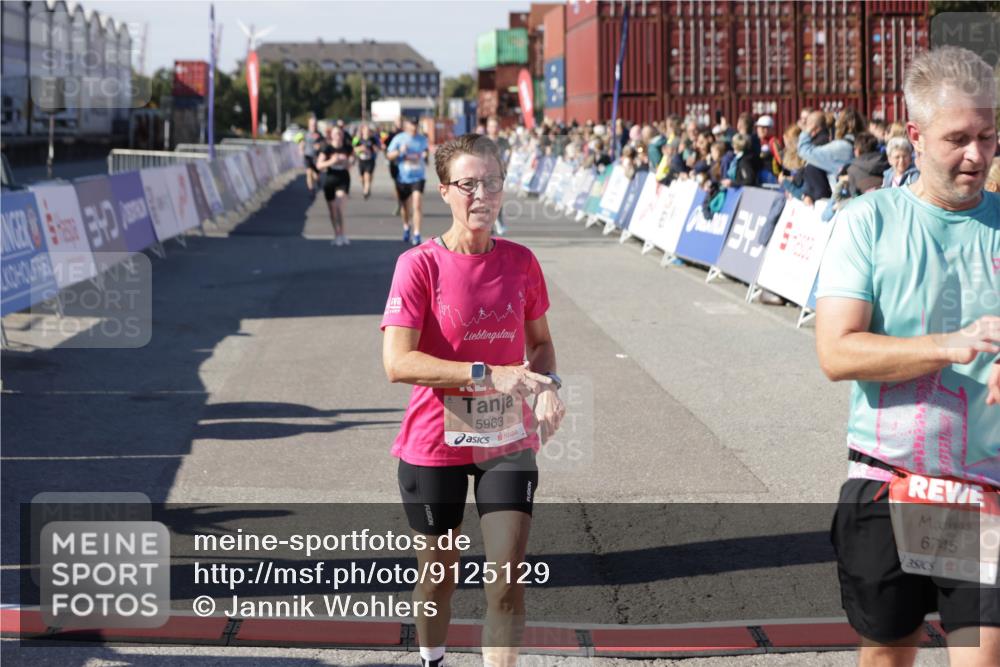 03.10.2025 - Köhlbrandbrückenlauf Jannik Wohlers http://msf.ph/oto/9125129 03.10.2025 13:06:54 Ziel 4152, 4249, 5963, 6056, 6089, 6745, 6799 meine-sportfotos.de