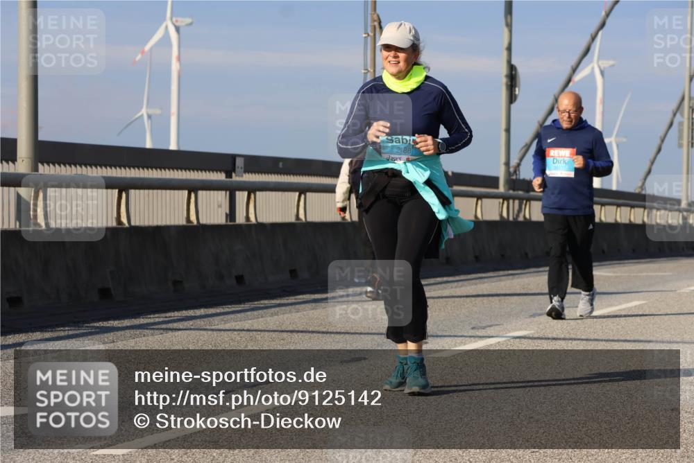 03.10.2025 - Köhlbrandbrückenlauf Strokosch-Dieckow http://msf.ph/oto/9125142 03.10.2025 10:07:14 Position 2 2488, 3517 meine-sportfotos.de