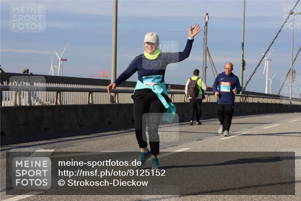 03.10.2025 - Köhlbrandbrückenlauf Strokosch-Dieckow http://msf.ph/oto/9125152 03.10.2025 10:07:16 Position 2 2488 meine-sportfotos.de