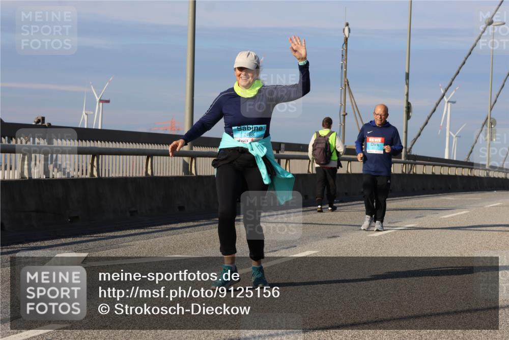 03.10.2025 - Köhlbrandbrückenlauf Strokosch-Dieckow http://msf.ph/oto/9125156 03.10.2025 10:07:16 Position 2 2488, 3512 meine-sportfotos.de