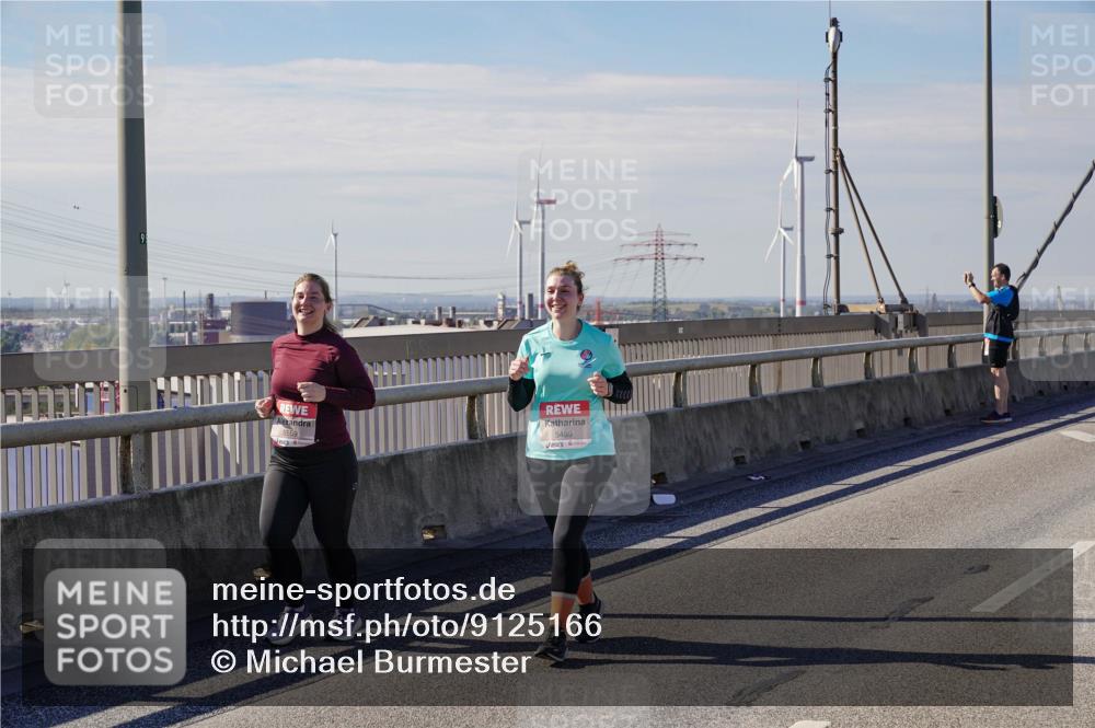 03.10.2025 - Köhlbrandbrückenlauf Michael Burmester http://msf.ph/oto/9125166 03.10.2025 13:08:37 Position 2 5559, 5499 meine-sportfotos.de