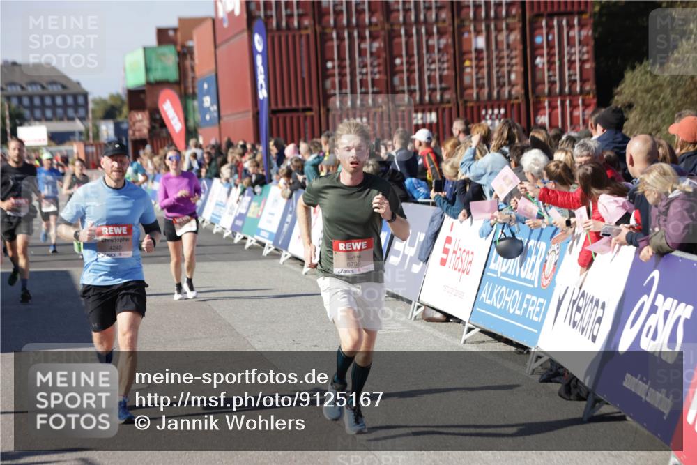 03.10.2025 - Köhlbrandbrückenlauf Jannik Wohlers http://msf.ph/oto/9125167 03.10.2025 13:06:58 Ziel 4152, 4249, 4451, 4588, 5963, 6056, 6423, 6427, 6745, 6799, 6822 meine-sportfotos.de