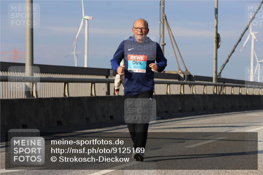 03.10.2025 - Köhlbrandbrückenlauf Strokosch-Dieckow http://msf.ph/oto/9125169 03.10.2025 10:07:18 Position 2 3517 meine-sportfotos.de