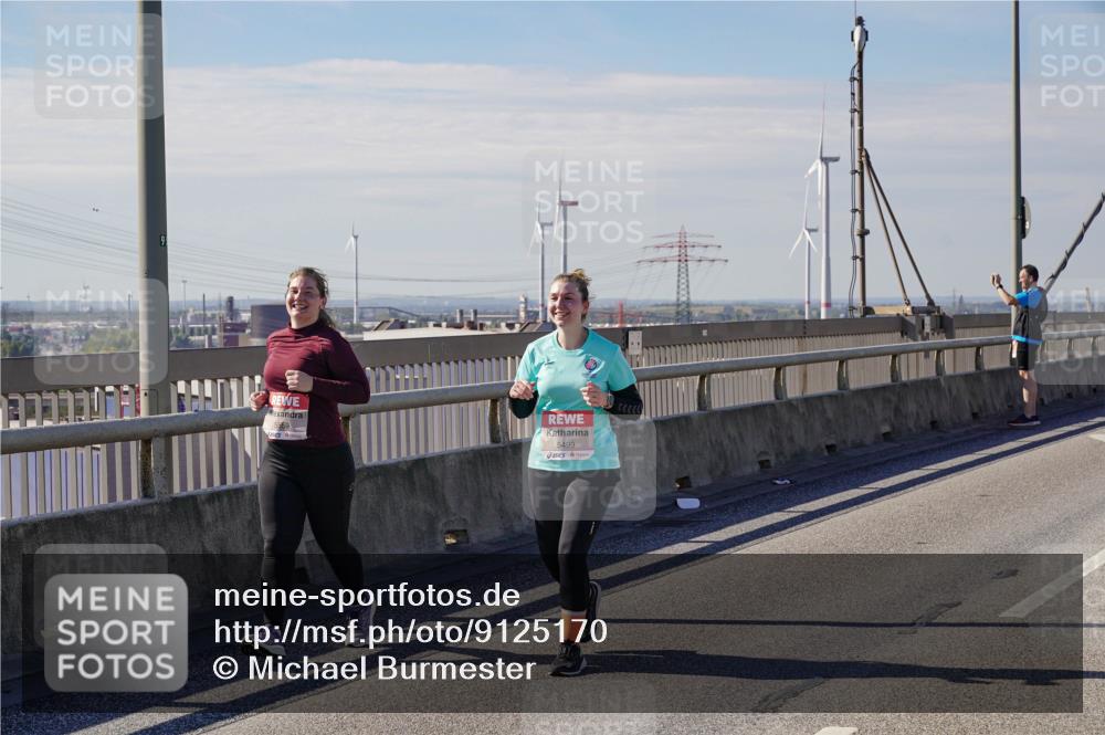 03.10.2025 - Köhlbrandbrückenlauf Michael Burmester http://msf.ph/oto/9125170 03.10.2025 13:08:37 Position 2 5559, 5499 meine-sportfotos.de