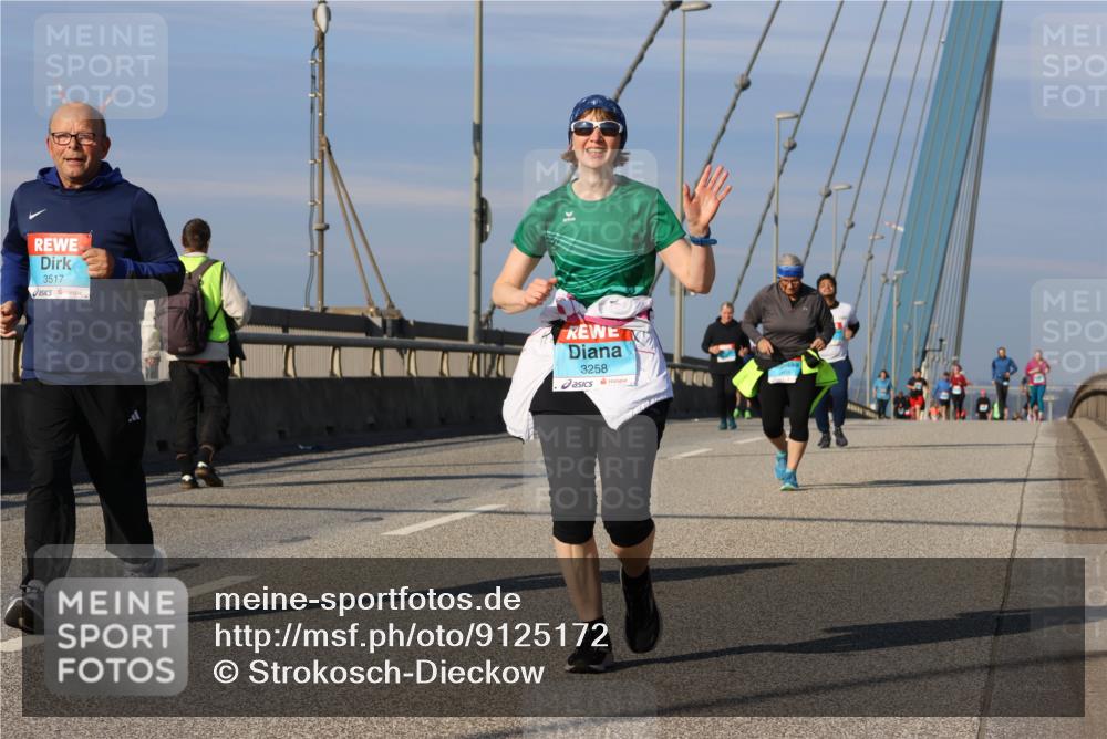 03.10.2025 - Köhlbrandbrückenlauf Strokosch-Dieckow http://msf.ph/oto/9125172 03.10.2025 10:07:19 Position 2 3517, 3258, 000 meine-sportfotos.de