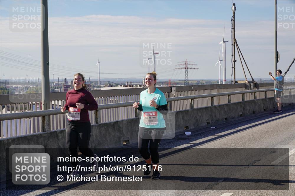 03.10.2025 - Köhlbrandbrückenlauf Michael Burmester http://msf.ph/oto/9125176 03.10.2025 13:08:37 Position 2 5559, 5499 meine-sportfotos.de