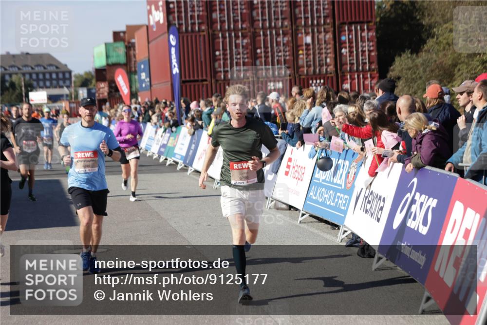03.10.2025 - Köhlbrandbrückenlauf Jannik Wohlers http://msf.ph/oto/9125177 03.10.2025 13:06:58 Ziel 4152, 4249, 4451, 4588, 5963, 6056, 6423, 6427, 6745, 6799, 6822 meine-sportfotos.de