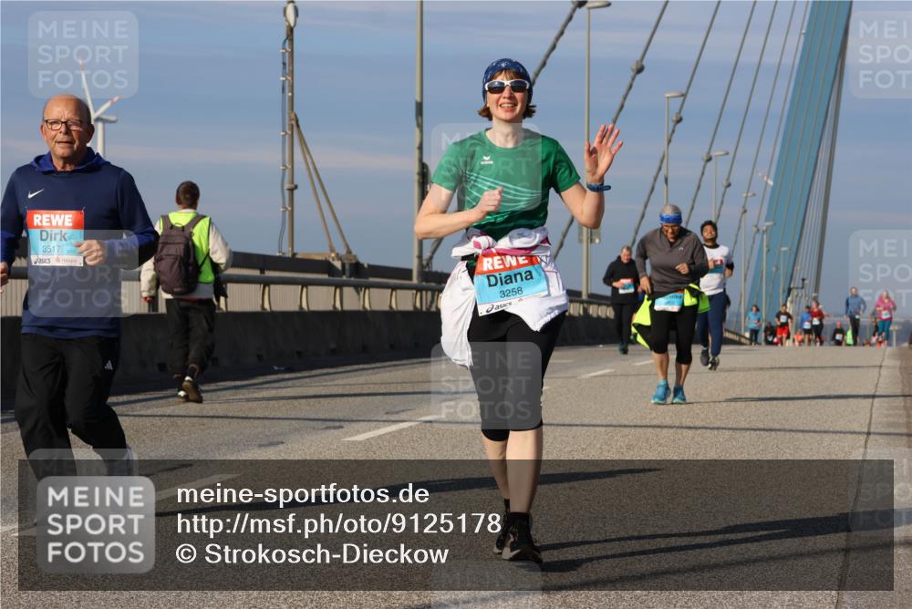 03.10.2025 - Köhlbrandbrückenlauf Strokosch-Dieckow http://msf.ph/oto/9125178 03.10.2025 10:07:19 Position 2 3517, 3258 meine-sportfotos.de