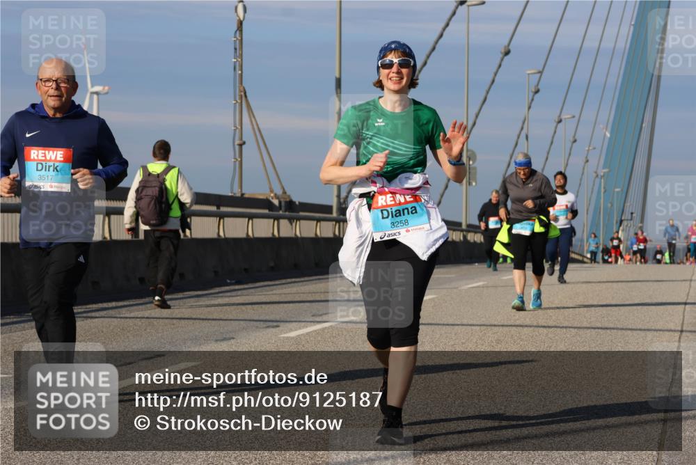 03.10.2025 - Köhlbrandbrückenlauf Strokosch-Dieckow http://msf.ph/oto/9125187 03.10.2025 10:07:19 Position 2 3517, 3258 meine-sportfotos.de