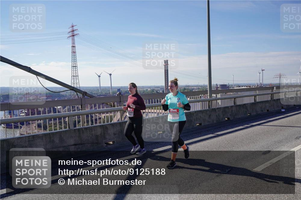 03.10.2025 - Köhlbrandbrückenlauf Michael Burmester http://msf.ph/oto/9125188 03.10.2025 13:08:39 Position 2 5499 meine-sportfotos.de