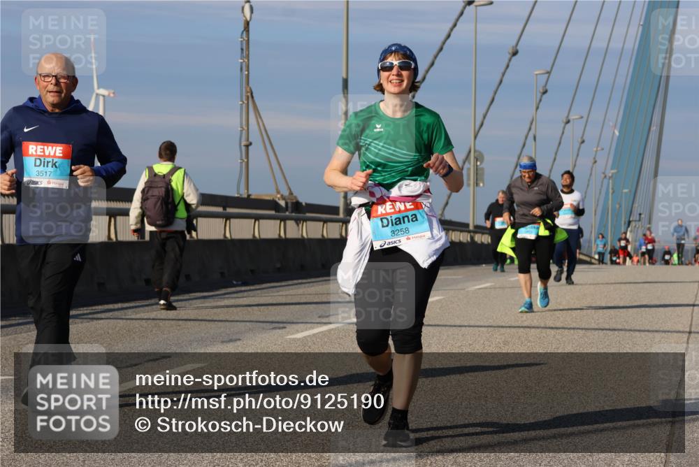 03.10.2025 - Köhlbrandbrückenlauf Strokosch-Dieckow http://msf.ph/oto/9125190 03.10.2025 10:07:19 Position 2 3517, 3258 meine-sportfotos.de