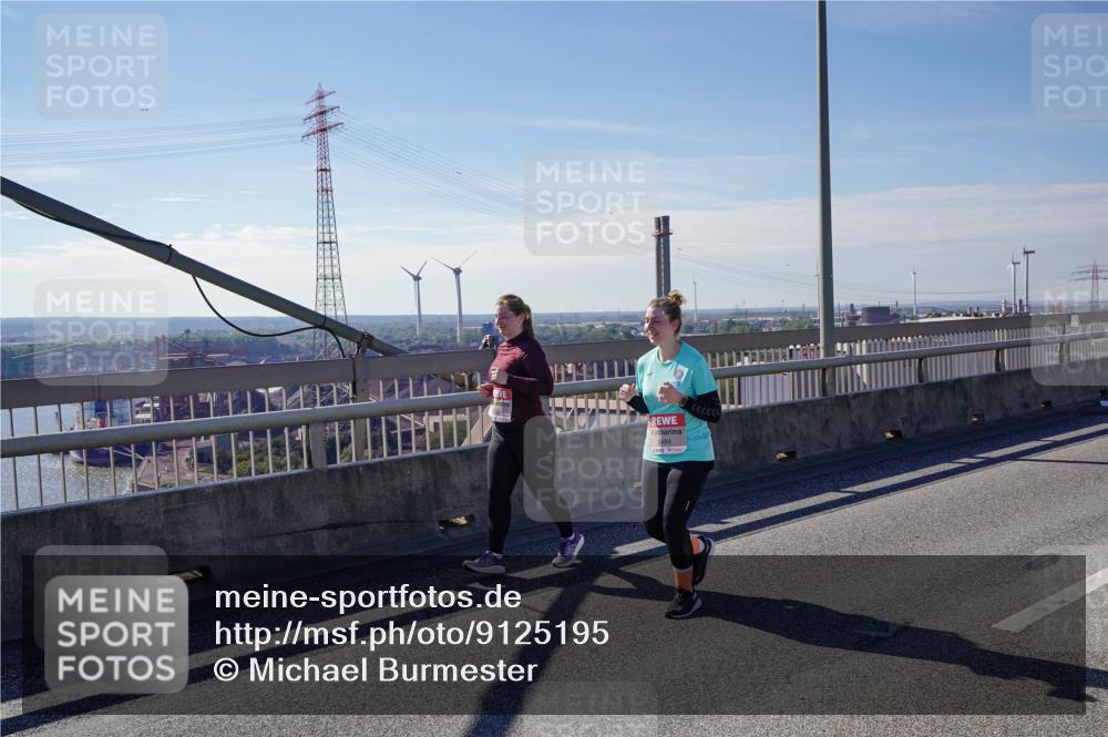 03.10.2025 - Köhlbrandbrückenlauf Michael Burmester http://msf.ph/oto/9125195 03.10.2025 13:08:39 Position 2 5499 meine-sportfotos.de